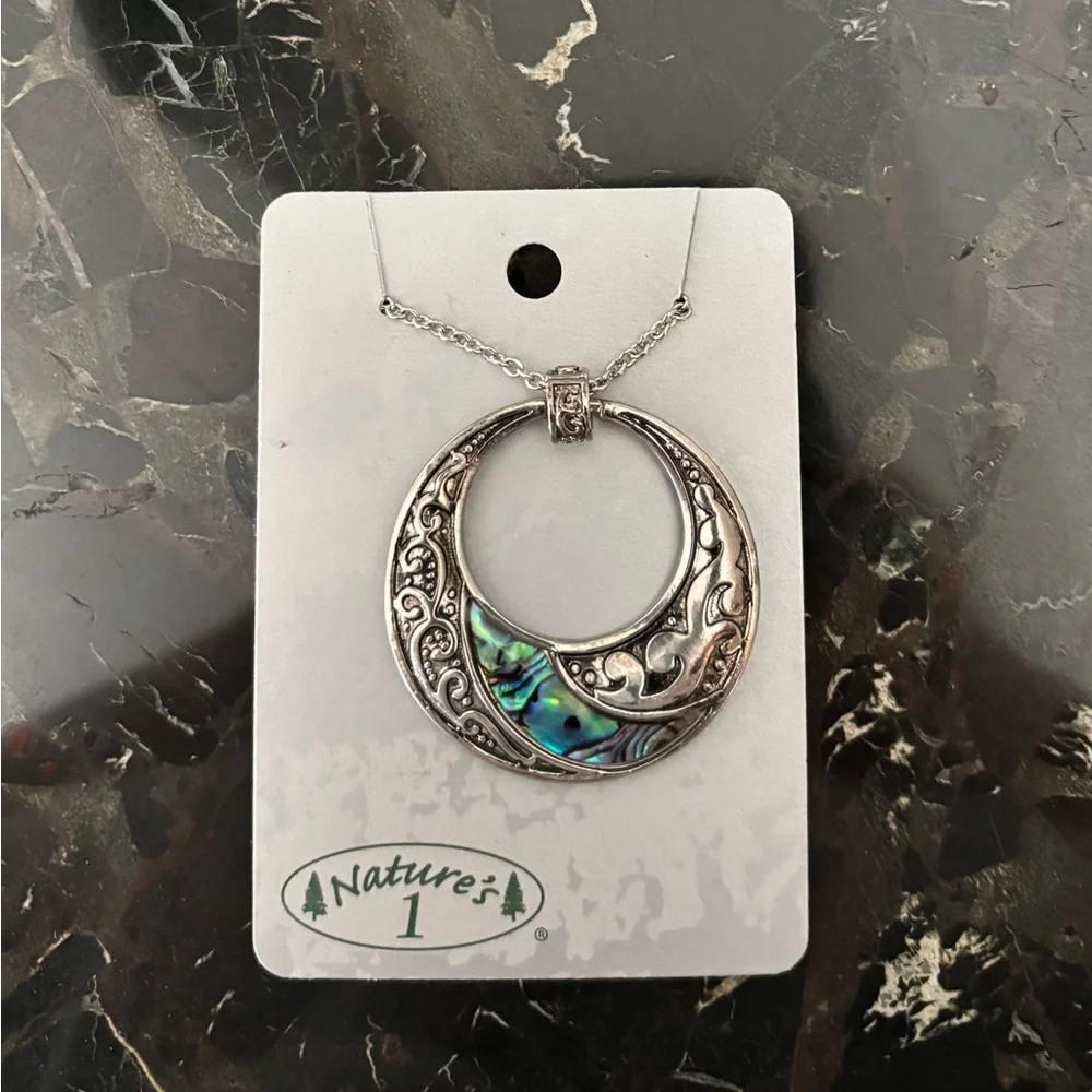 Vintage Wild Pearle Abalone Pendant - Mystic Moon Approximately 2”x 2” - Picture 1 of 2